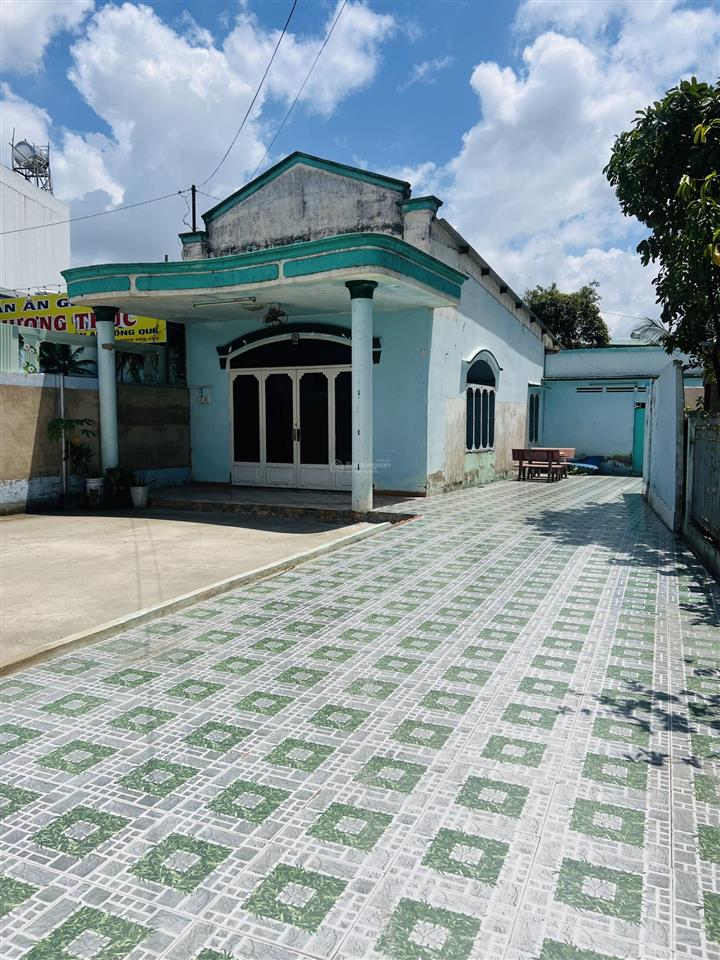 Bán nhà vừa ở vừa có vườn ngay đỗ văn dậy  hóc môn. (12m*48m), nhỉnh 8 tỷ, shr, sân để được 5 ôtô