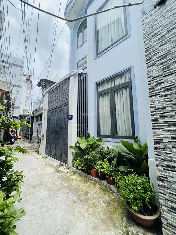 Giá 2,9 tỷ ngay nguyễn ảnh thủ, nhà 50m2, shr, không quy hoạch, không mồ mả. khu xây lầu.