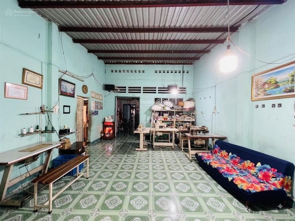 Bán nhà hóc môn 216m2 (ngang 8,6m) nhỉnh 5 tỷ, tiện xây siêu phẩm, gần thị trấn tân hiệp
