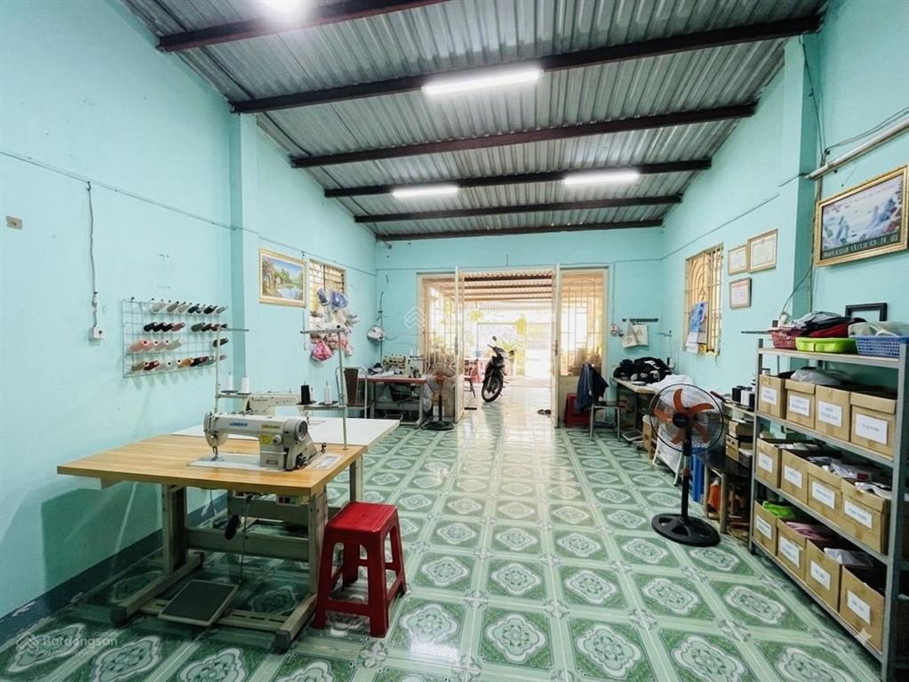 Bán nhà hóc môn 216m2 (ngang 8,6m) nhỉnh 5 tỷ, tiện xây siêu phẩm, gần thị trấn tân hiệp