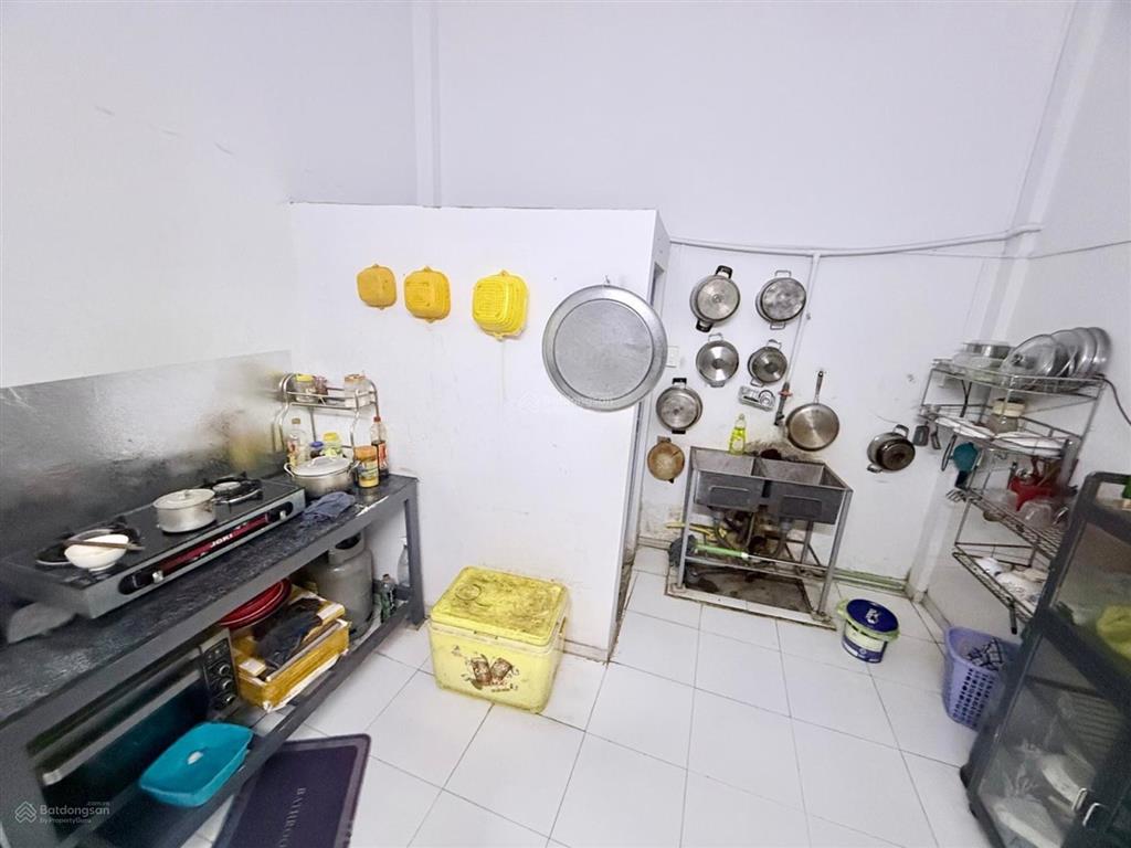 Giá 3 tỷ nhà lô góc hẻm xe tải ngay bùi công trừng. (5m*17m). nhà rộng và thoáng. shr. 3pn, 2wc,