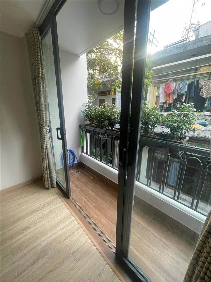Giá 11 tỷ nhà võ văn tần, quận 3 khu dân cư sang trọng, hẻm xe hơi,nhà mới full nội thất, có nở hậu