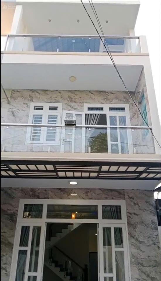 Bán nhà mới 3 tầng  xe hơi đậu trong nhà  đường gò dưa tam bình thủ đức  dọn vào ở ngay