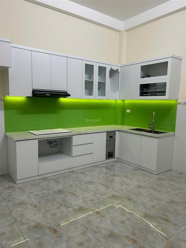 Bán nhà mới 3 tầng  xe hơi đậu trong nhà  đường gò dưa tam bình thủ đức  dọn vào ở ngay