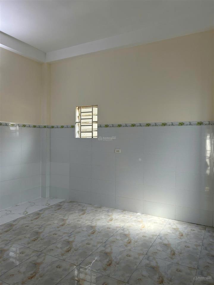 Bán nhà mới 3 tầng  xe hơi đậu trong nhà  đường gò dưa tam bình thủ đức  dọn vào ở ngay