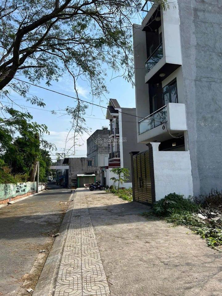 Bán đất đường tỉnh lộ 43  hẻm xe hơi đường 7m có vỉa hè, khu dân cư đồng bộ điện nước âm