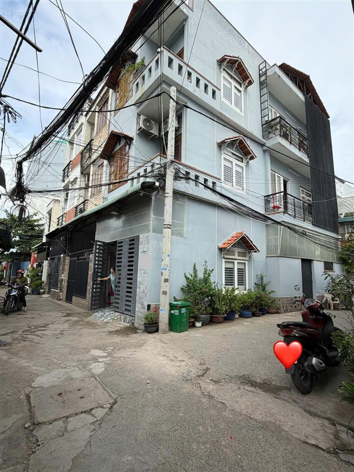 Bán nhà hẻm xe hơi đường số 4 trường thọ  căn góc 2 mặt đường  1 trệt 2 lầu  nở hậu