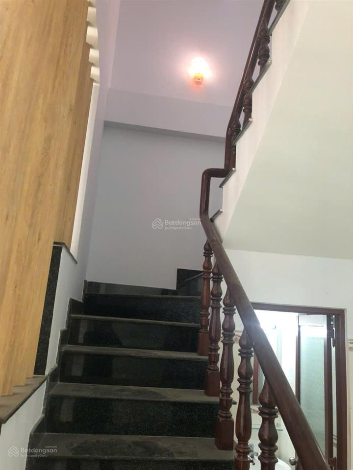 Bán nhà hẻm xe hơi, cách lê văn việt 200m phía gần vincom q9, nhà mới dọn vào ở ngay