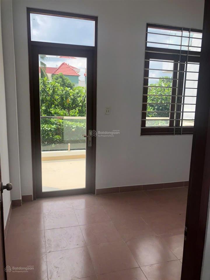 Bán nhà hẻm xe hơi, cách lê văn việt 200m phía gần vincom q9, nhà mới dọn vào ở ngay