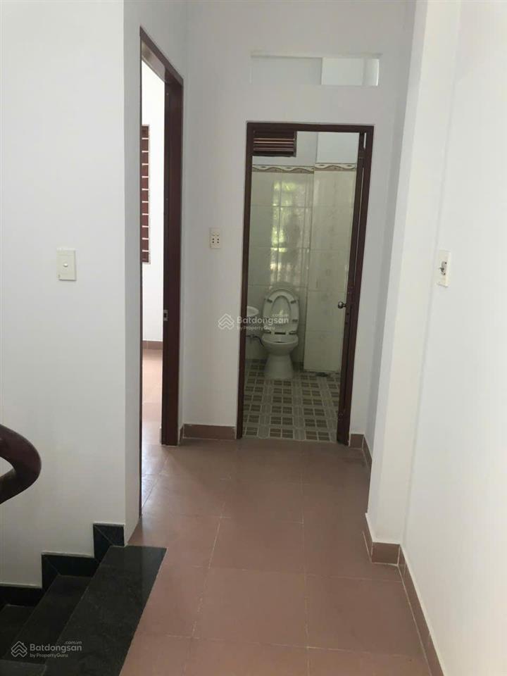 Bán nhà hẻm xe hơi, cách lê văn việt 200m phía gần vincom q9, nhà mới dọn vào ở ngay