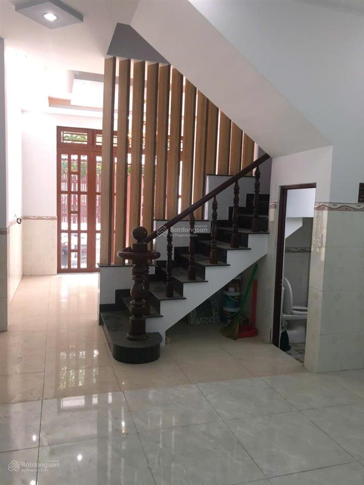 Bán nhà hẻm xe hơi, cách lê văn việt 200m phía gần vincom q9, nhà mới dọn vào ở ngay
