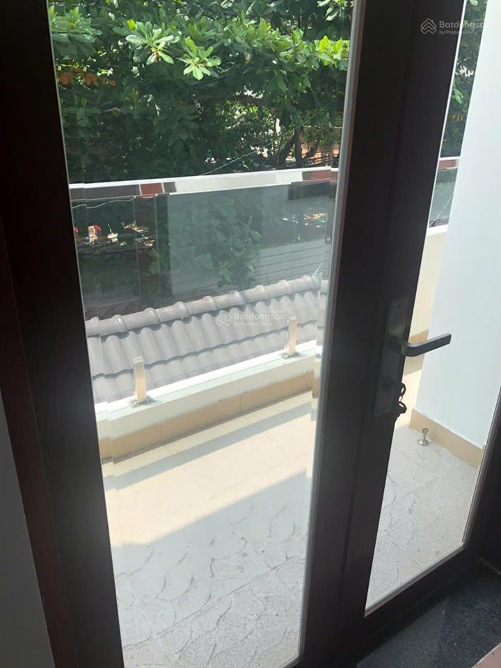 Bán nhà hẻm xe hơi, cách lê văn việt 200m phía gần vincom q9, nhà mới dọn vào ở ngay