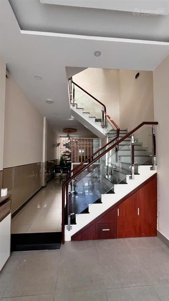 Bán nhà 3 tầng mặt tiền đường số 40 phường linh đông, kết nối phạm văn đồng và kha vạn cân