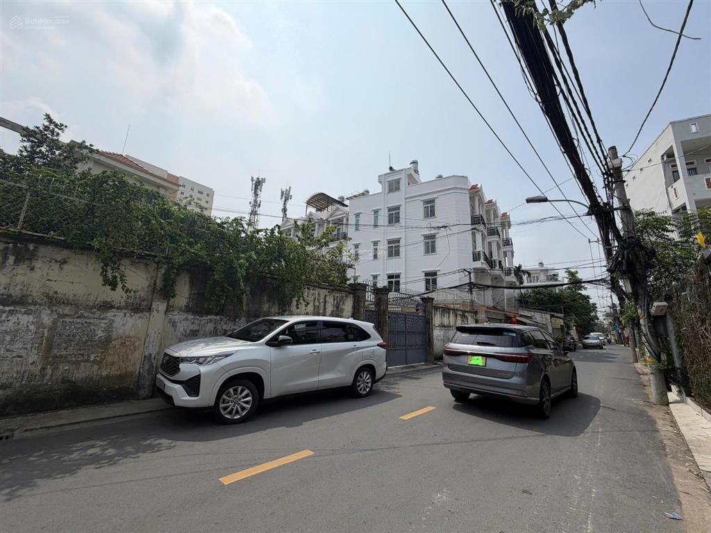 Bán đất lô góc 2 mặt tiền đường (ngang 20m) đường số 17 hiệp bình chánh thủ đức khu bên sông