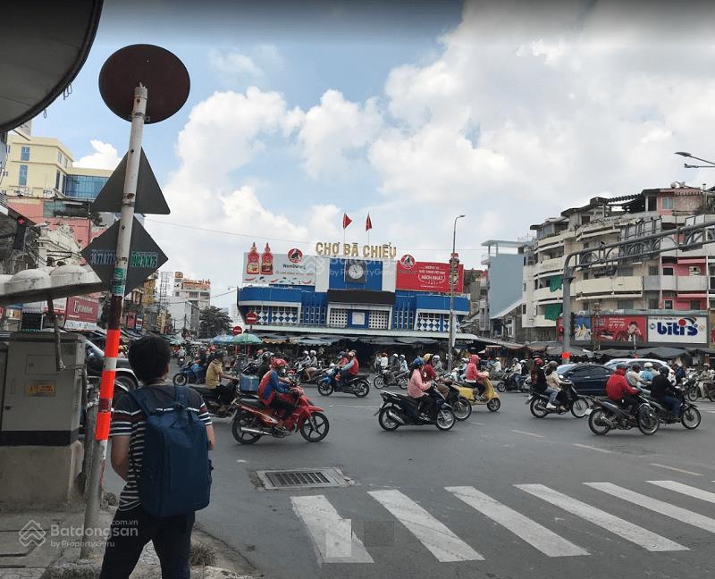Căn hiếm  nhà mặt tiền gần chợ bà chiểu  nh 10x20  xd hầm 7 tầng
