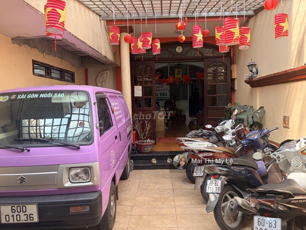 Giảm 5 tỷ  mt khu sân bay  dt 11.5x24.5m  5 tầng  giá 25 tỷ