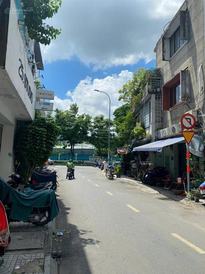 Chú tôi cần bán mt thạch thị thanh q1  dt 7.2x14m  kc 5 tầng  hdt 100tr/th  giá 31.9 tỷ