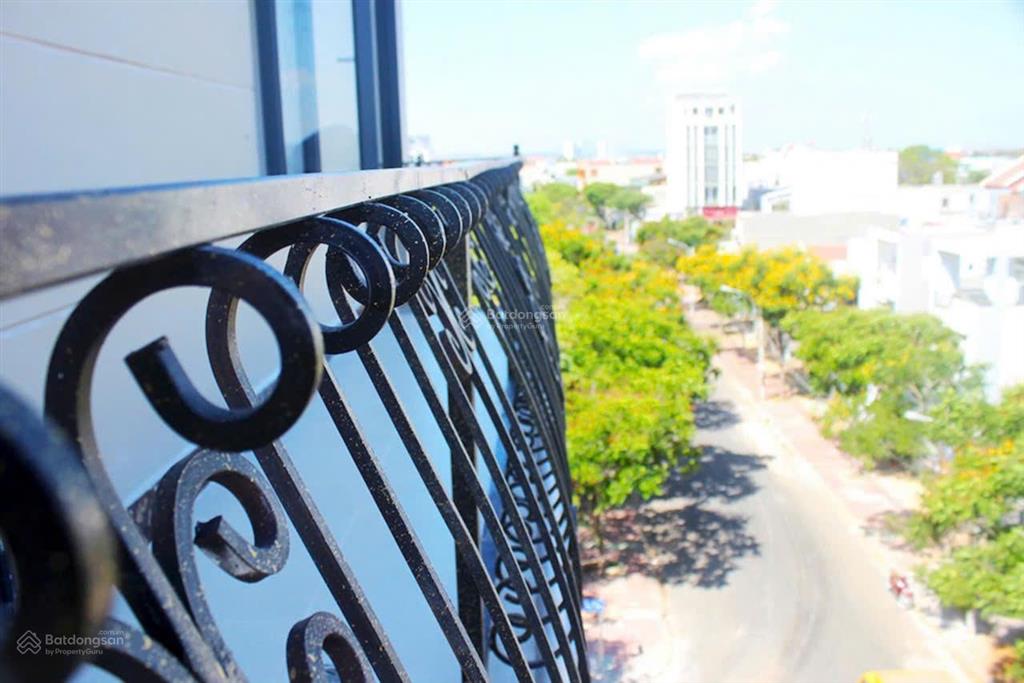 Ngộp bán gấp khách sạn 31p trung tâm tp phan thiết  10x20m  7 tầng  hdt 300tr/th  giá 22 tỷ