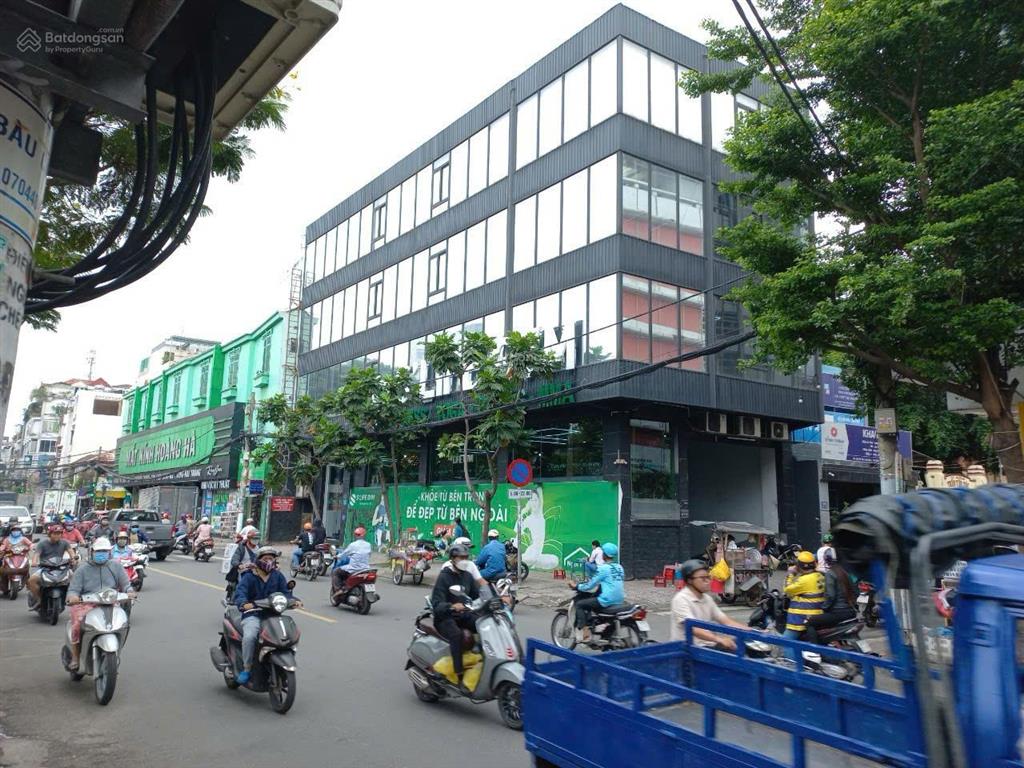 Góc 2mt đồng đen + phan sào nam  dt 30x10  xd hầm 7 tầng  hdt 220tr/th  giá 55 tỷ