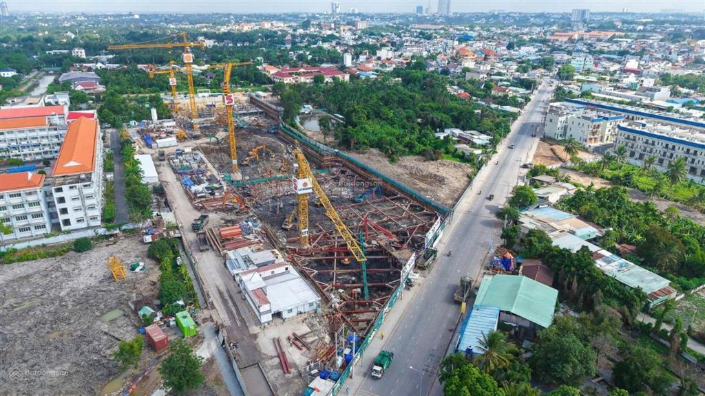 Studio (chuyển nhượng) tầng 21 view nội khu tháp b2 gđ1 chính sách 0.5%/tháng ko chênh 460tr sở hữu