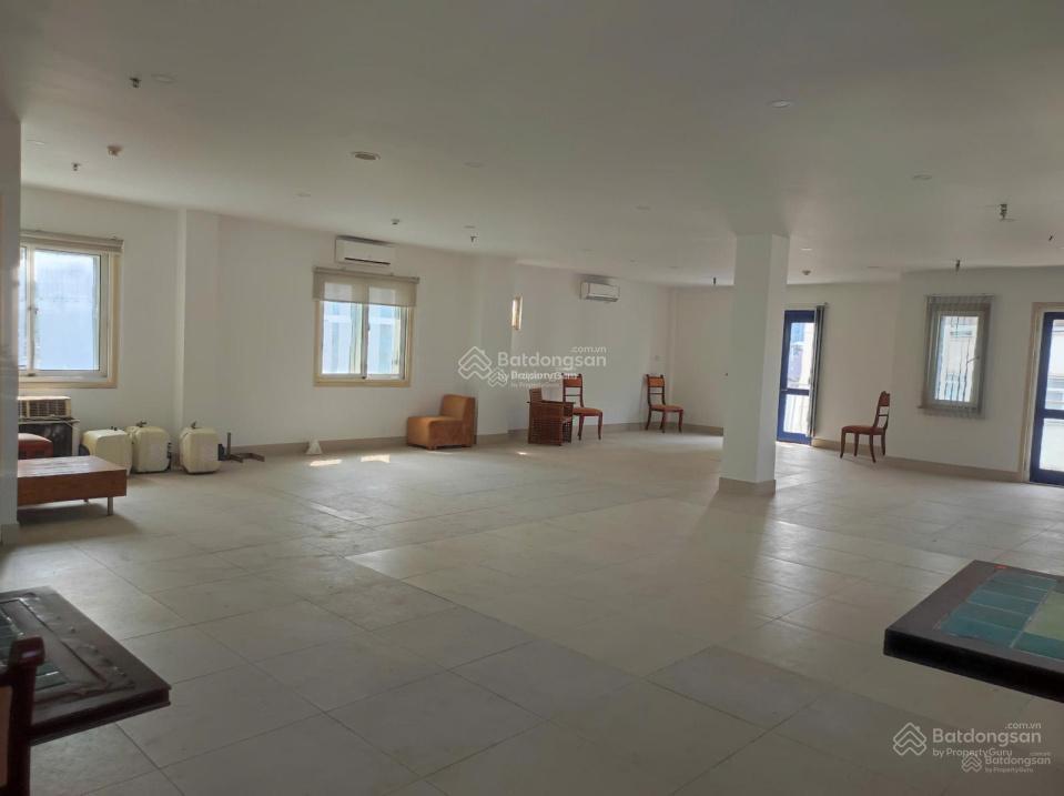 Văn phòng siêu đẹp phó đức chính 210m2, giá chỉ 59 triệu! vị trí vàng gần chợ bến thành