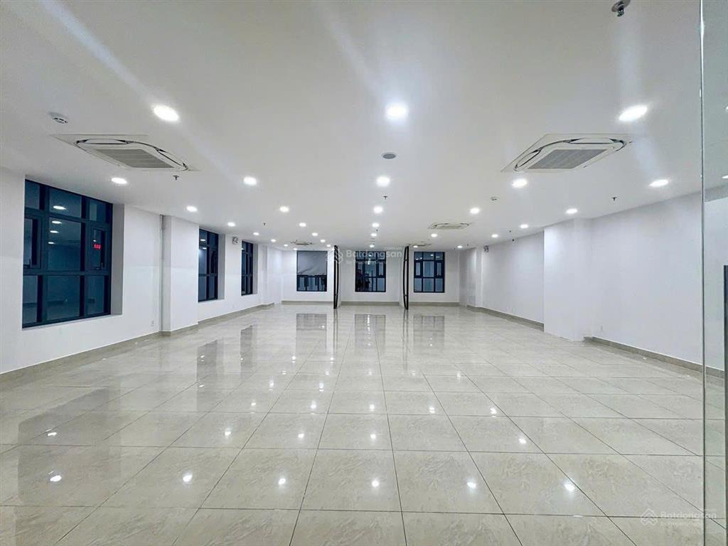 Building mt quốc hương, q2, sẵn nội thất, ưu đãi chỉ 79 triệu/250m², gần cầu sg. 0919 167 ***
