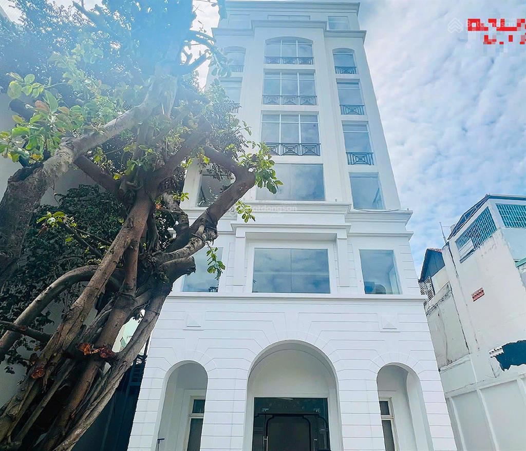 Cao ốc vp hoàng diệu, phú nhuận kết nối nhanh q1, sân bay, giá hot chỉ 32 triệu/th/120m².  ngay