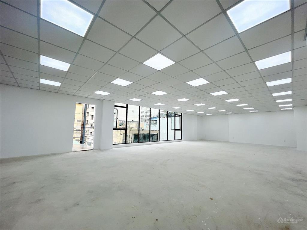 Vp đẹp mt huỳnh văn bánh, phú nhuận. 150m² giá 35tr. tell 0919 167 ***