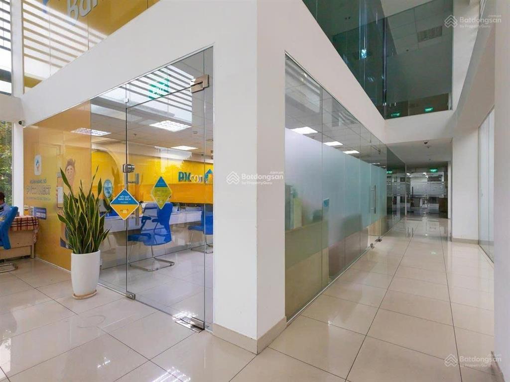 Building to đẹp văn phòng hai bà trưng q1, giá 170m2 chỉ 35tr/th gần chợ tân định. 0919 167 ***