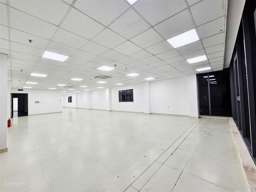Văn phòng rẻ đẹp võ văn tần, quận 3, giá cực hot 40tr/150m² gần hồ con rùa