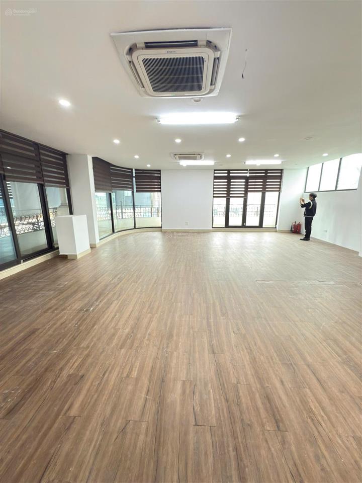 Sàn văn phòng hai bà trưng, gần hồ con rùa, quận 1. diện tích 180m2 giá 55tr. tell 0919 167 ***