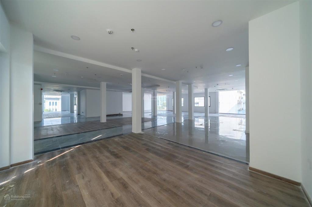 Sàn văn phòng hai bà trưng, gần hồ con rùa, quận 1. diện tích 180m2 giá 55tr. tell 0919 167 ***