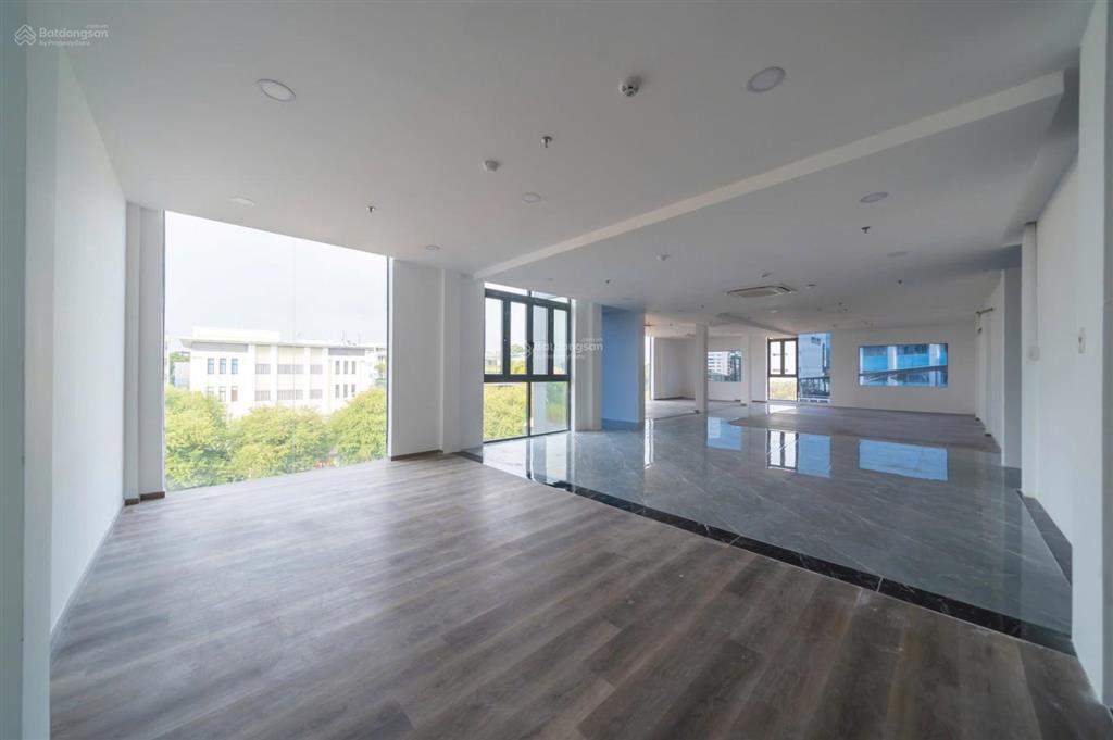 Sàn văn phòng hai bà trưng, gần hồ con rùa, quận 1. diện tích 180m2 giá 55tr. tell 0919 167 ***