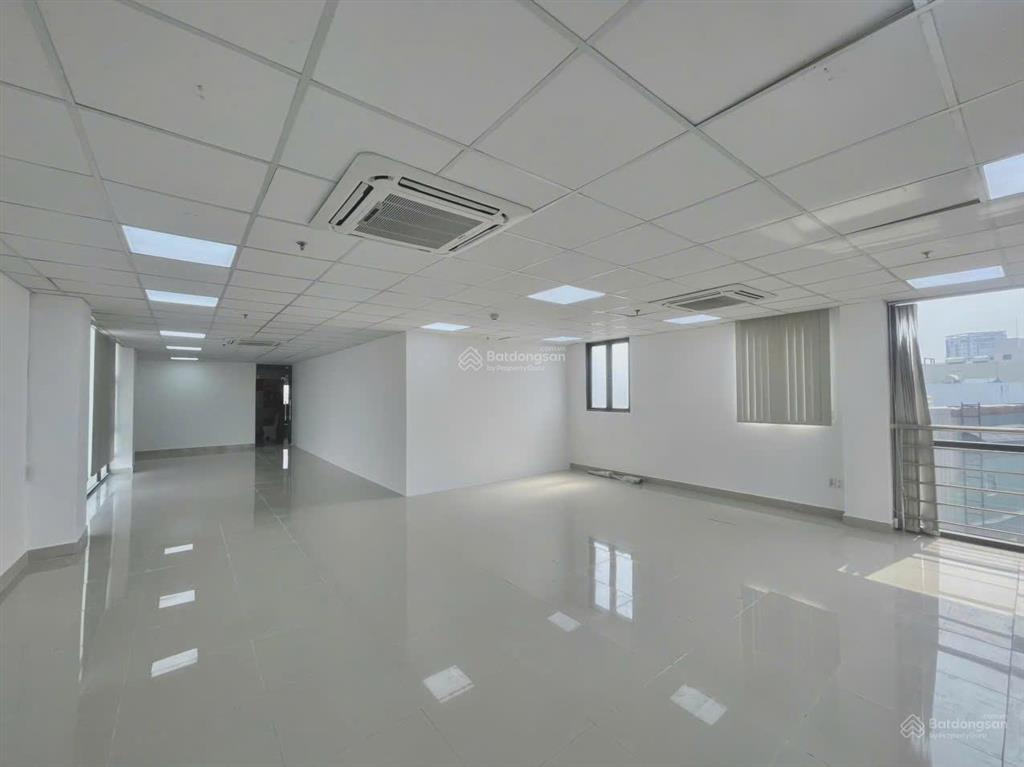Văn phòng nguyễn văn cừ, q5 gần nowzone. dt 7.000m² cho thuê linh hoạt. giá chỉ 45tr/th