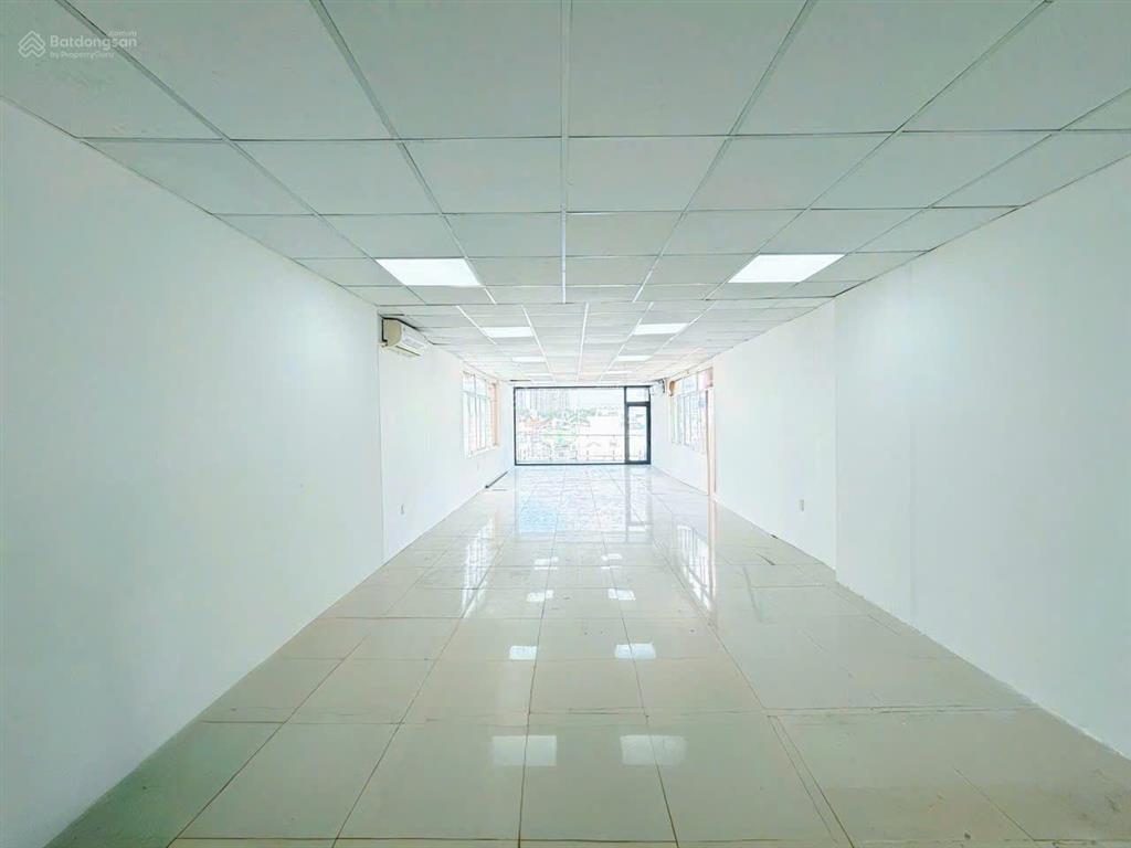 Văn phòng nguyễn văn cừ, q5 gần nowzone. dt 7.000m² cho thuê linh hoạt. giá chỉ 45tr/th