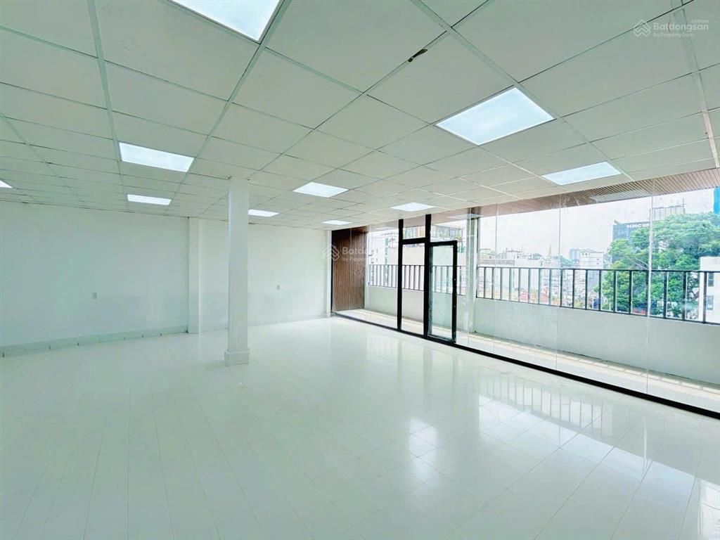 Văn phòng nguyễn văn cừ, q5 gần nowzone. dt 7.000m² cho thuê linh hoạt. giá chỉ 45tr/th
