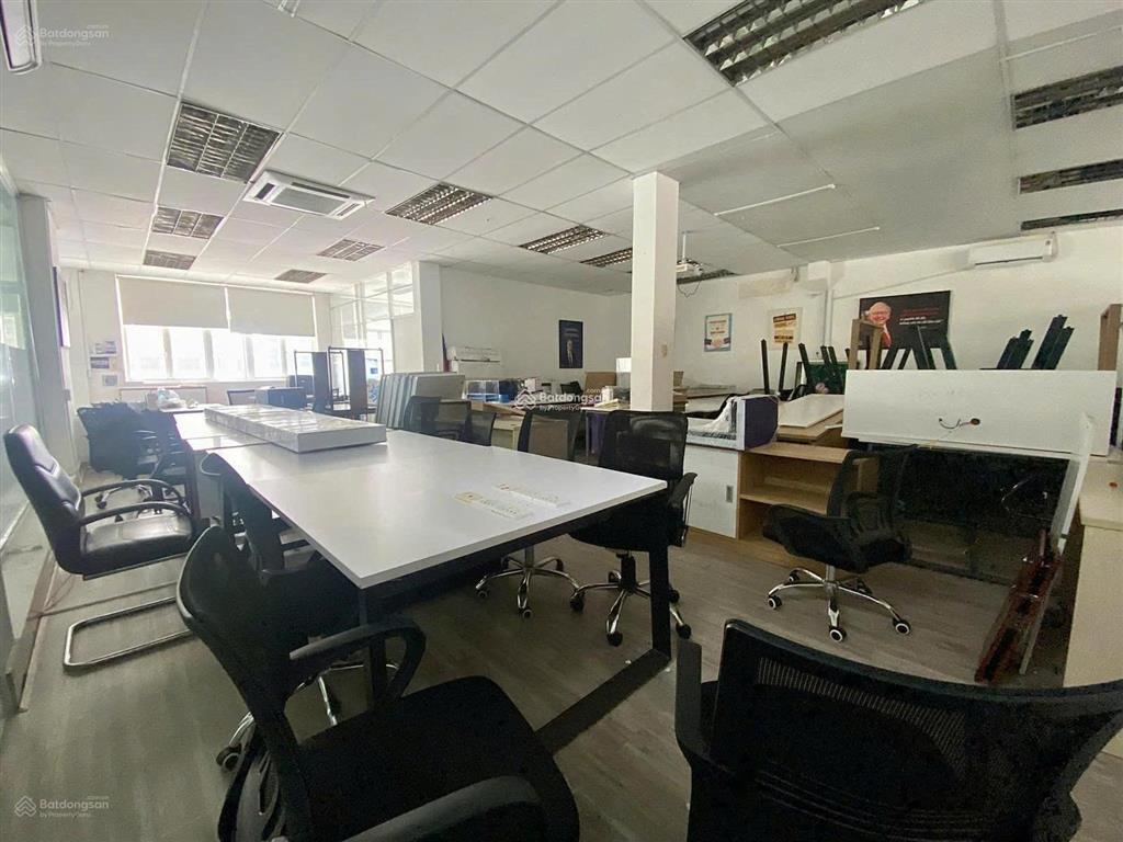 Vp rẻ đẹp ngay hàm nghi, nguyễn công trứ. 290m giá 63tr. trần cao thoáng