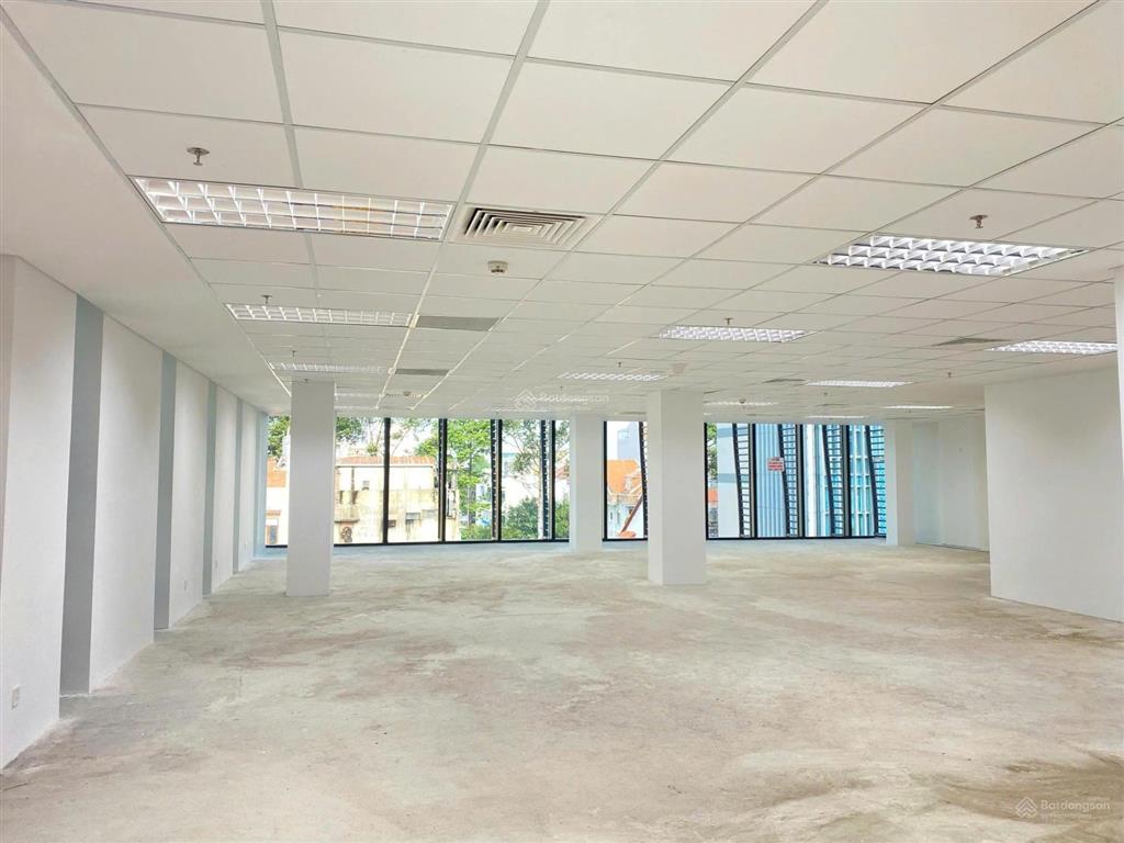 Vp sang đẹp 180m2 nguyễn đình chiểu, ngay lê quý đôn. giá 50tr. tell 0919 167 ***