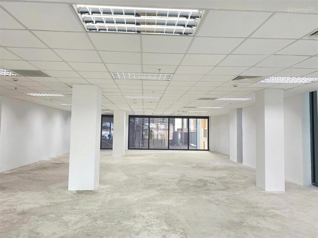 Vp sang đẹp 180m2 nguyễn đình chiểu, ngay lê quý đôn. giá 50tr. tell 0919 167 ***