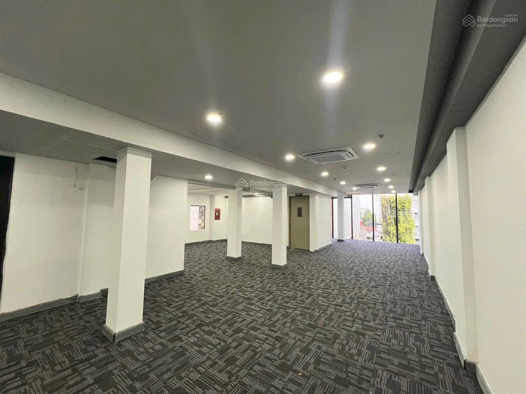 Văn phòng đẹp cao thắng, q3! mới 100%, trống 170m2, giá 39 triệu/th tell 0919 167 ***