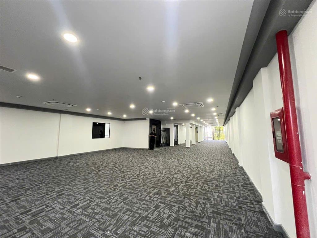 Văn phòng đẹp cao thắng, q3! mới 100%, trống 170m2, giá 39 triệu/th tell 0919 167 ***