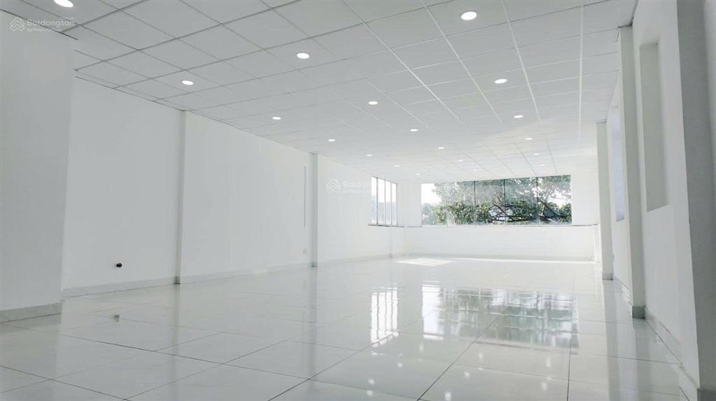 Hot! vp quận 3 mặt tiền nguyễn thị minh khai  gần hồ con rùa, 110m² ưu đãi 30tr.  0919 167 ***