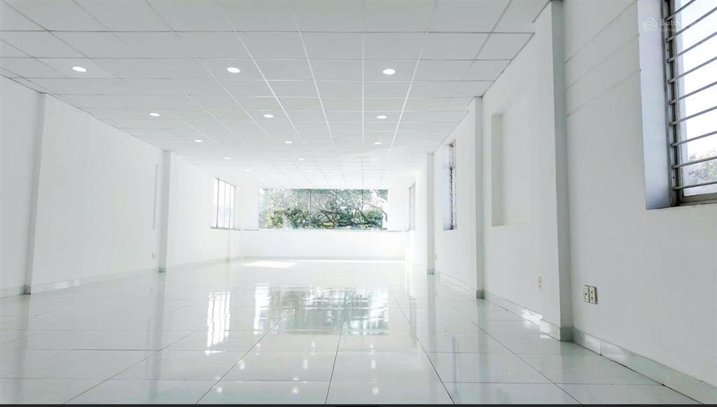 Hot! vp quận 3 mặt tiền nguyễn thị minh khai  gần hồ con rùa, 110m² ưu đãi 30tr.  0919 167 ***