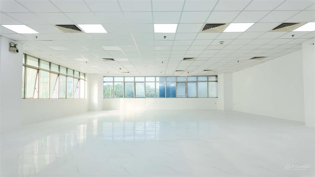 Văn phòng cho thuê nguyễn hữu cảnh, bình thạnh gần landmark 81 có sẵn nội thất