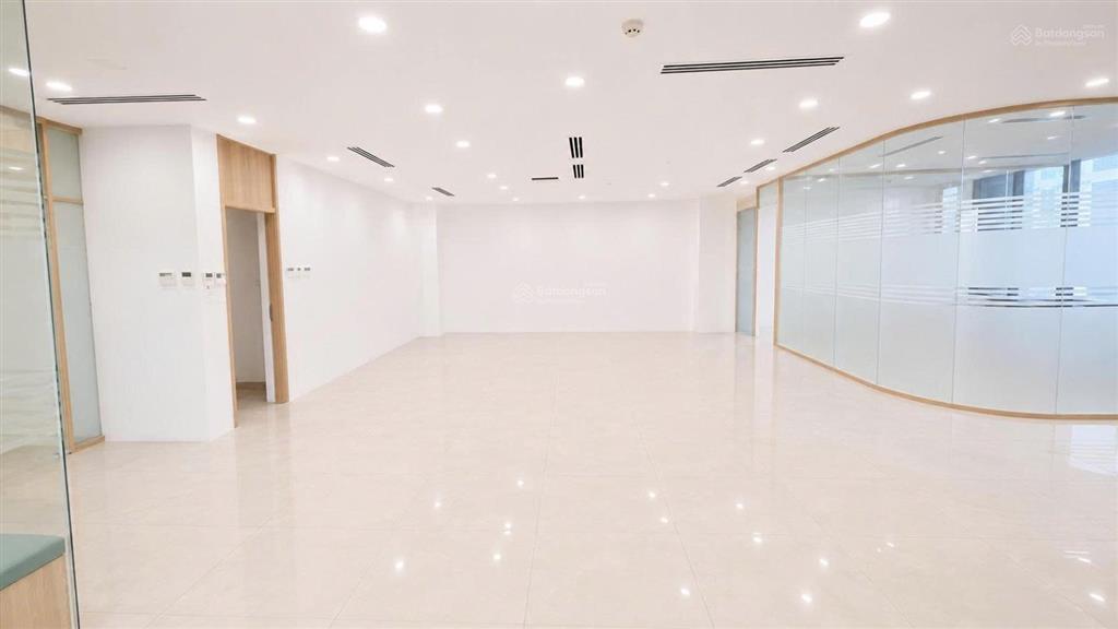 Sàn đẹp 600m2 mt cao thắng gần hà đô, vị trí siêu đẹp giá tốt trung tâm q3