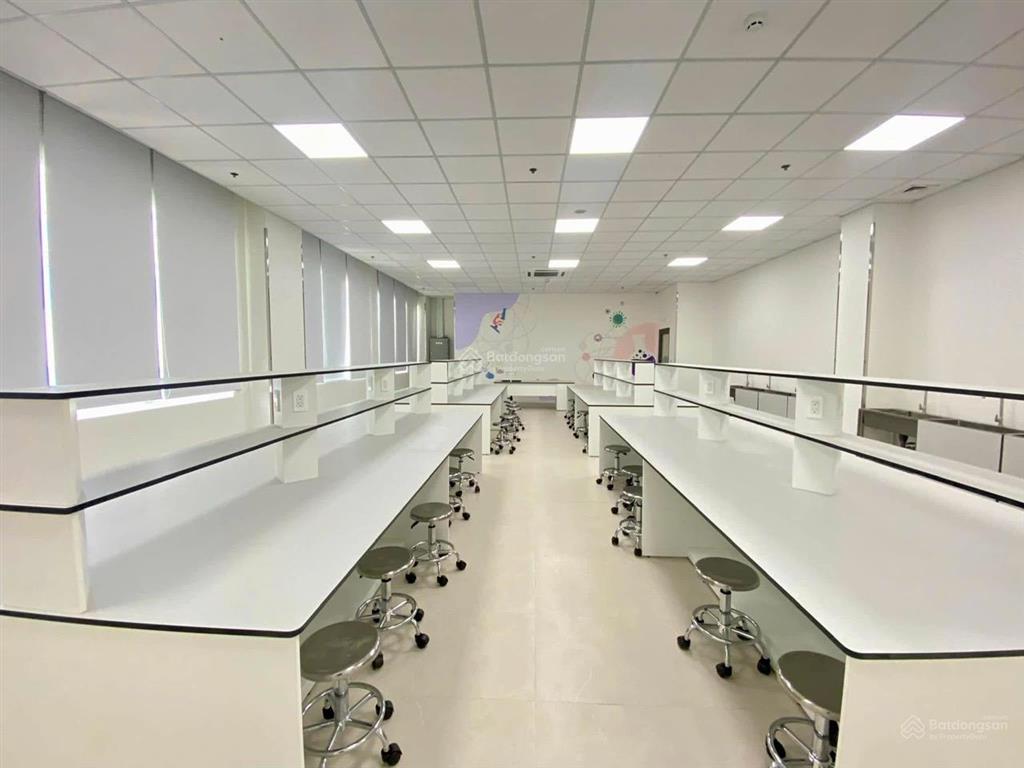 Sàn đẹp & hiếm, trần cao 5m khu hòa hưng quận 10, vị trí đắc địa và nhận diện cực tốt