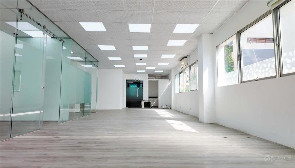 Siêu vp hạng c đẹp ngay cmt8, cập nhật 12 sàn vp giá tốt q3. dt 50m2 đến 900m2 từ 32tr  90tr