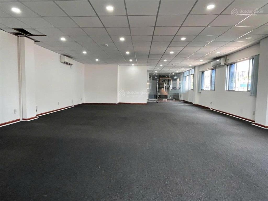 Siêu vp hạng c đẹp ngay cmt8, cập nhật 12 sàn vp giá tốt q3. dt 50m2 đến 900m2 từ 32tr  90tr