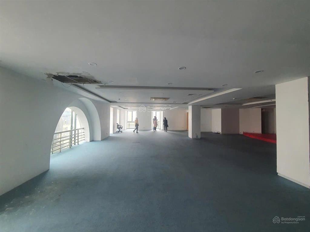 Bán nhà mặt phố tại hoàn kiếm, dt 690m 11t, pk hơn 500 tỷ, lô góc kinh doanh phục vụ giới tinh hoa