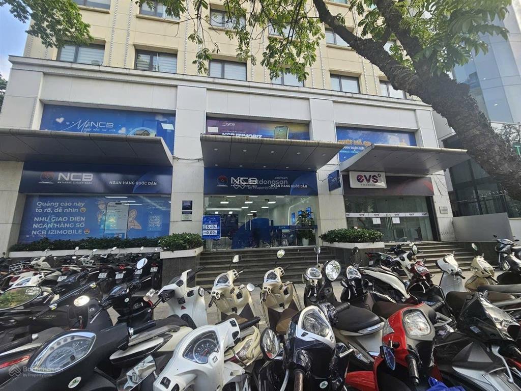 Bán nhà mặt phố tại hoàn kiếm, dt 690m 11t, pk hơn 500 tỷ, lô góc kinh doanh phục vụ giới tinh hoa